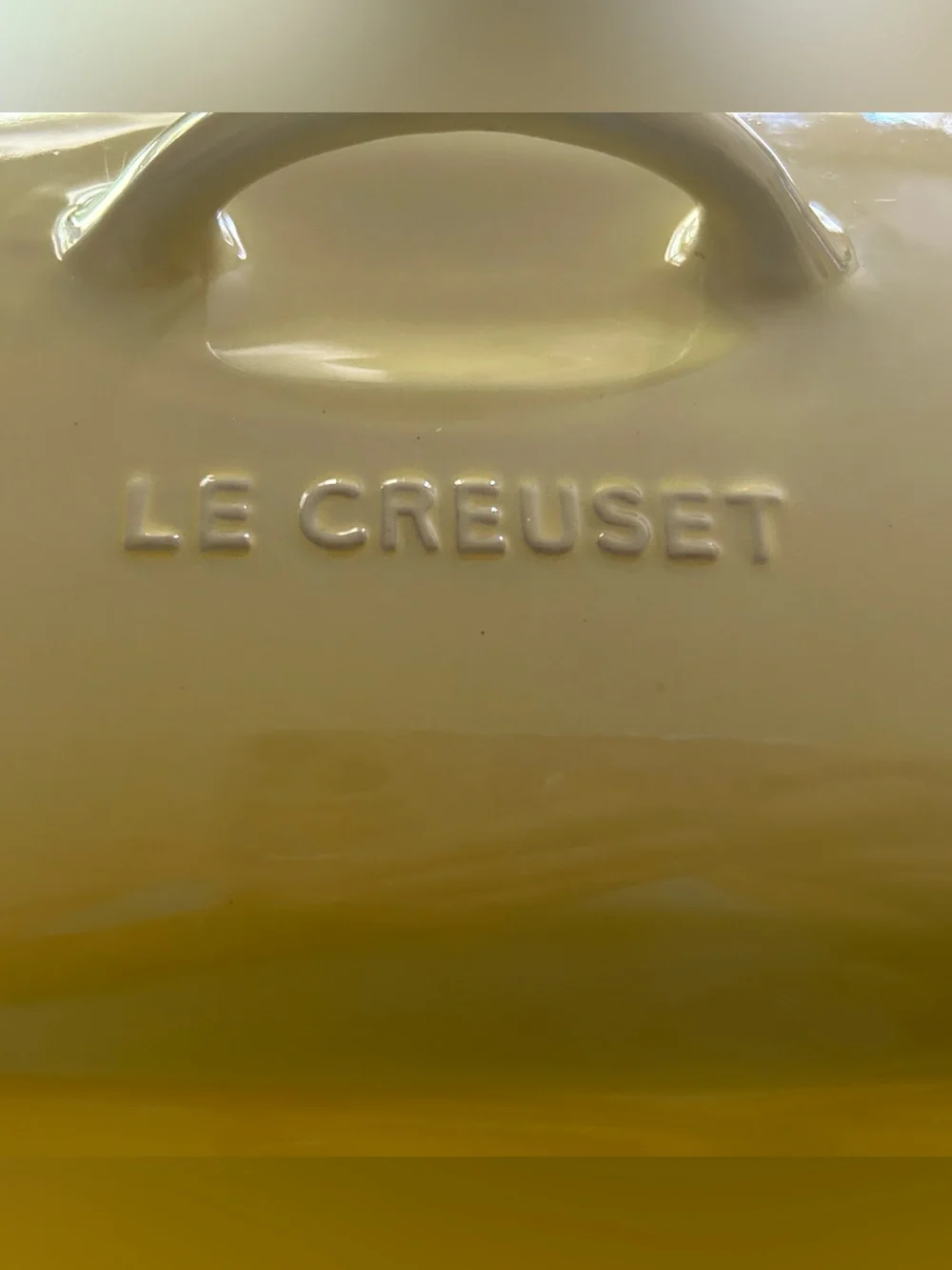 Le Creuset Vibrant Yellow Covered Rectangular Casserole Baker Stoneware 4 Qt